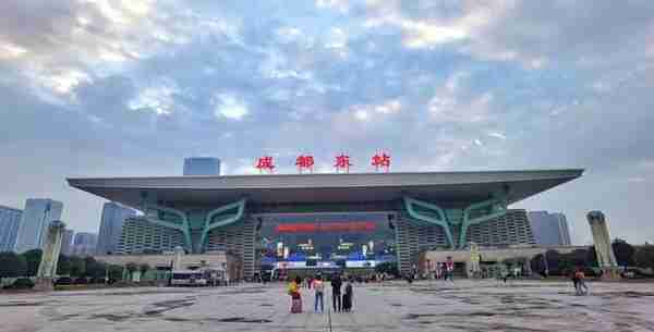 四川省的简阳县，成都市与资阳市之间，为何反复调整了4次？