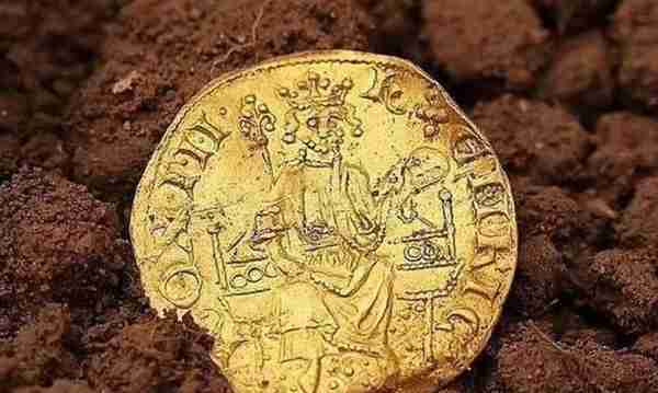 中世纪英格兰货币制度的变革，对经济产生了怎样的影响？