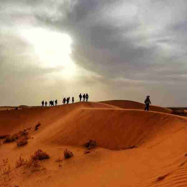 47位北大学生挑战极限，三天两夜徒步穿越沙漠| 比未知更勇敢 比青春更浪漫